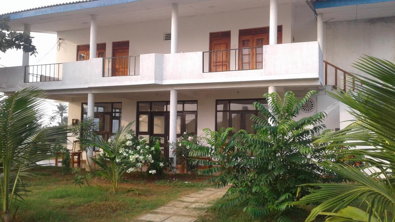Masha Beach Inn Tangalle Exteriör bild